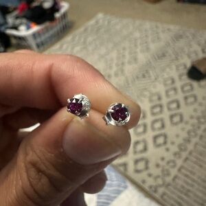 Fuschia stud earring  3mm